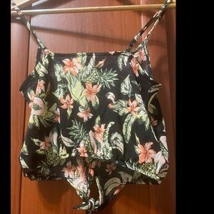 NWOT Floral Crop Top size XS